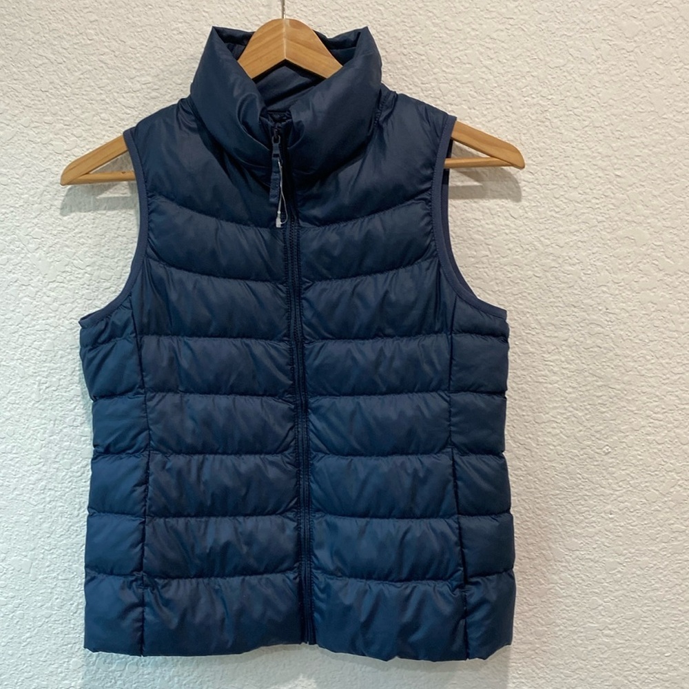 Uniqlo Kids Blue Puffer 100% Polyester Fall Winter Lightweight Comfy Vest 9-10